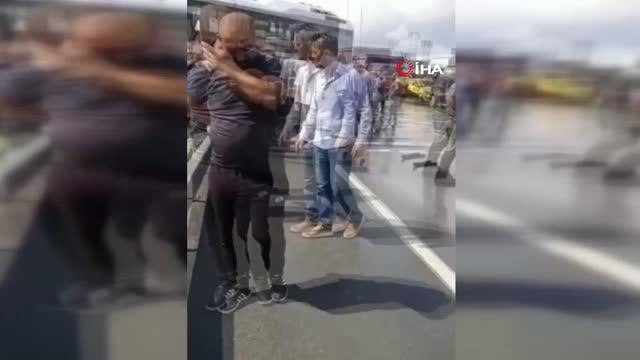 Sürücüsünün hakimiyetini kaybettiği servis aracı hafriyat kamyonu ve hafif ticari araca çarptı