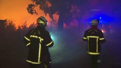 Gironde: les pompiers luttent contre un incendie qui a déjà brûlé 1.800 hectares