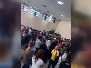 MHP'li belediyenin kırtasiye yardımında izdiham!