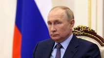 Liebesgrüße aus Moskau: Putin betrauert den Tod der Queen von England (1)