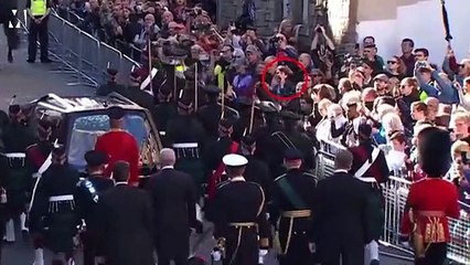 Un hombre es acusado por llamar "viejo verde" al príncipe Andrés