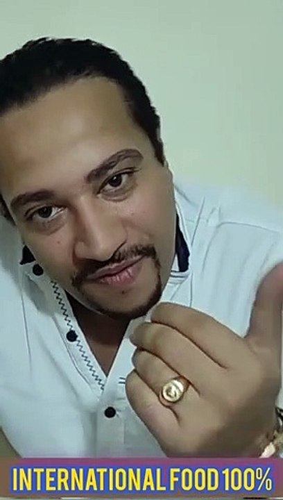 bromo Cake with hazelnut saucewithcocoa. ..bromo Gâteau à la sauce noisette au cacao