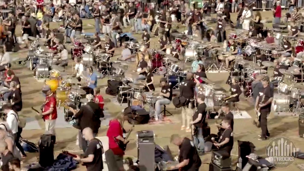 Nirvana - Come As You Are - 500 musicians cover - The biggest rock flashmob in Central Europe