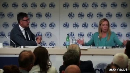 Giorgia Meloni: " Ho imparato più come cameriera che stando in Parlamento"