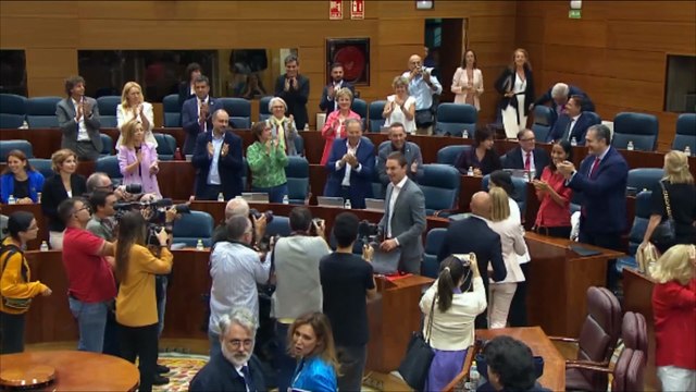 Ayuso responde a los reproches de la oposición y defiende que todo gratis es imposible