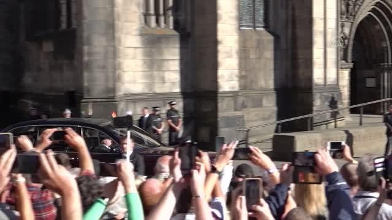 EDİNBURGH - Kraliçe 2. Elizabeth'in cenazesi St. Giles Katedrali'nden Buckingham Sarayı'na götürülüyor