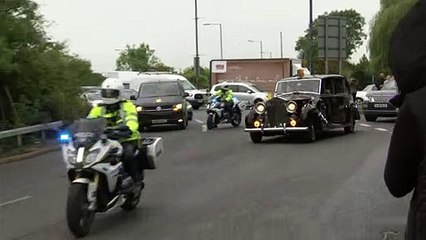 King departs RAF Northolt and heads to Buckingham Palace