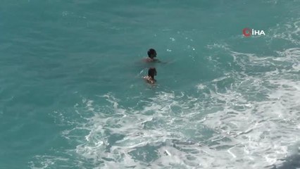 Muğla haberi... Fethiye'de denizin rengi turkuaza döndü