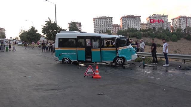 MİDİBÜS, YOLCU MİNİBÜSÜNE ÇARPTI 1 ÖLÜ, 6 YARALI