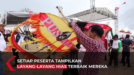 Ratusan Layang-Layang Hiasi Langit Pantai Kedu Lampung