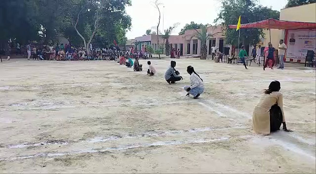 फाइनल मैच में महिला वर्ग कबड्डी में 13 जी छोटी,...