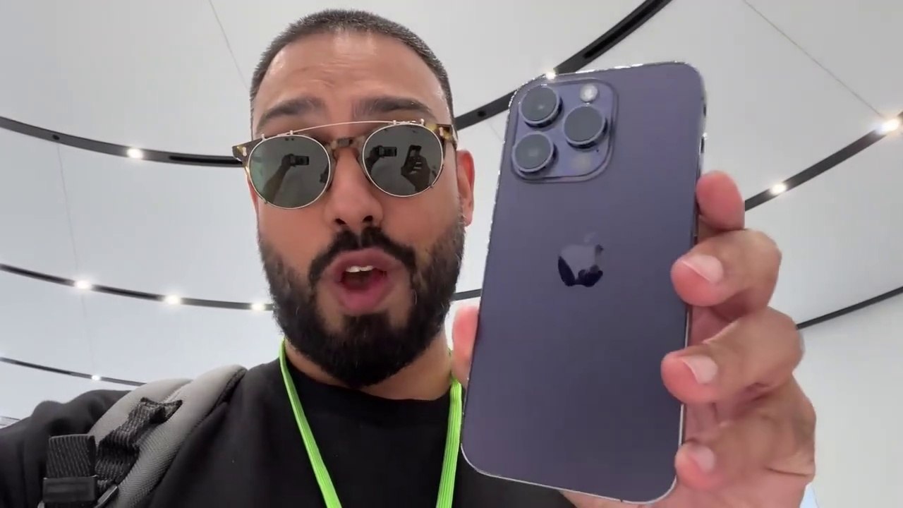 iPhone 14 Pro (Purple) HANDS-ON
