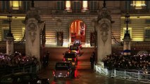 Corpo da Rainha Isabel II segue para Westminster Hall