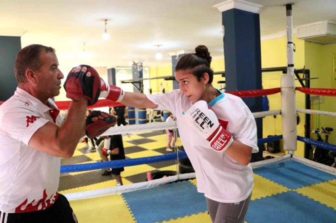 Avrupa şampiyonu 'demir yumruk' Buse'nin hedefi olimpiyat şampiyonluğu