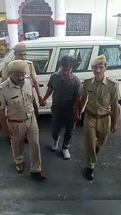 अपेक्षा ग्रुप के करोड़ों रुपए की धोखाधड़ी मामले में लटूरी वृत्त का कानूनगो गिरफ्तार