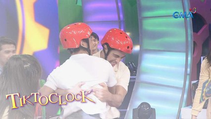 Tiktoclock: Derrick Monasterio at Royce Cabrera, nag-’wrestling’ sa ‘Tiktoclock!’ (Quiz and Shout)