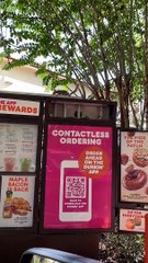 La famille des écureuils réside à Dunkin' Menu Buzz Buddy