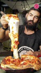 بالفيديو، طريقة عمل بيتزا الأحلام!