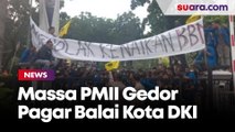 Anies Cs Tak Kunjung Temui Demonstran, Massa PMII Gedor Pagar Ingin Paksa Masuk Balai Kota