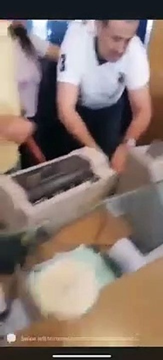 مودعة تقتحم بنك " لبنان والمهجر" وتطالب بأموالها