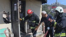 Antalya'da prefabrik el alev alev yandı