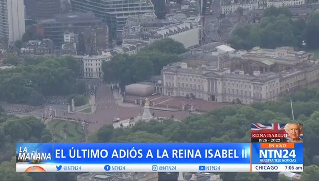 Con carpas y paraguas londinenses hacen largas filas para despedir a Isabel II