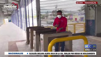 ¡Pisto botado! Como "casas locas" permanecen casetas del fallido Trans450
