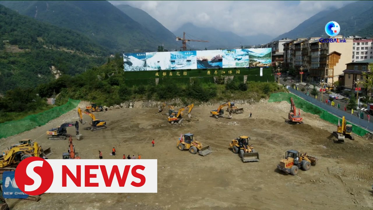 China builds prefabricated houses for quake-hit...
