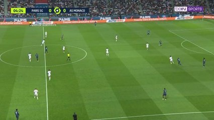 Come back here! Neymar retaliates by shoving Volland