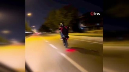 Trafikte tehlikeli yolculuk kamerada