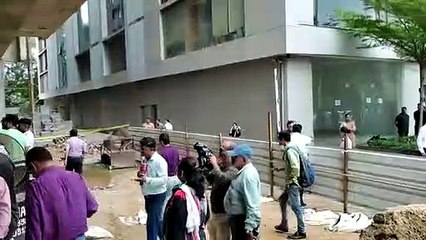 ViDEO... निर्माणाधीन बहुमंजिला इमारत में हादसे में सात की मौत