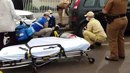 Rapaz tem suspeita de fratura na perna após ser atropelado no Centro