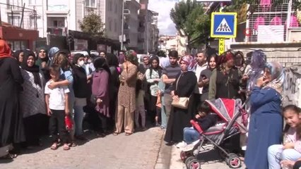 Küçükçekmece'de velilerin 'servis ve ders saati' isyanı