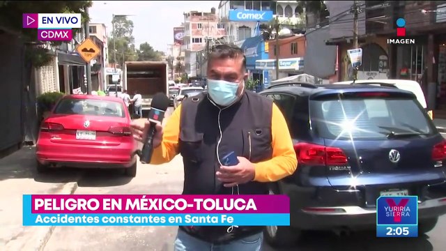 Camión se queda sin frenos y provoca carambola en Santa Fe