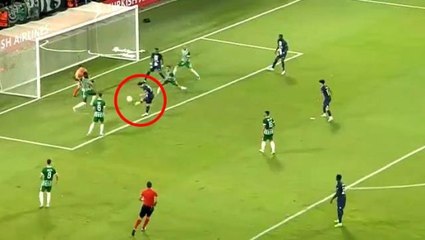 Messi, Ronaldo'ya yıkımı yaşattı! Şampiyonlar Ligi'nde attığı gol ile 2 rekoru birden kırdı