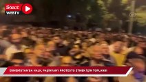 Ermenistan'da Paşinyan'ın istifasını isteyen protestocular meclis önünde eylem yapıyor