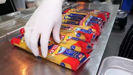 Shrimp Bisque Pasta with Crab and Clam Sauce - Korean Western Restaurant