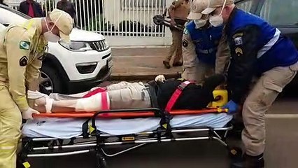 Vítima que teve a perna quebrada após agressões conversou com a CGN e apresentou nova versão