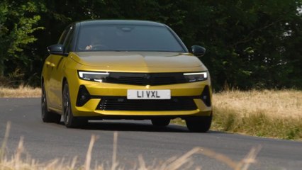 All-New Astra Ultimate 1.2T 130PS Auto in Electric Yellow Driving Video