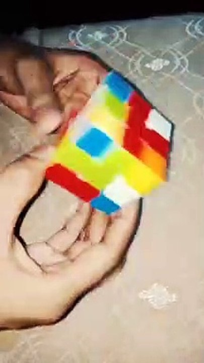 Complete a 3×3 Rubik's cube
