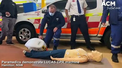 Paramedics demonstrate LUCAS CPR machine | September 15, 2022 | Newcastle Herald