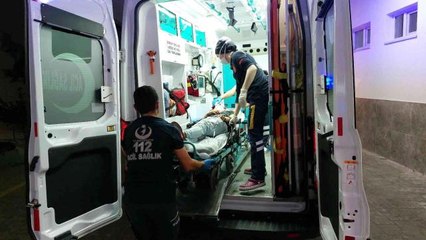 Son dakika haberi! Parkta bıçaklı saldırı: 2 yaralı