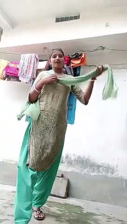 Suhana vlogs please follow me hello_dardiyahello_dardiya(360p)