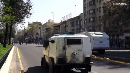 Junge Menschen protestieren in Santiago für besseres Bildungssystem