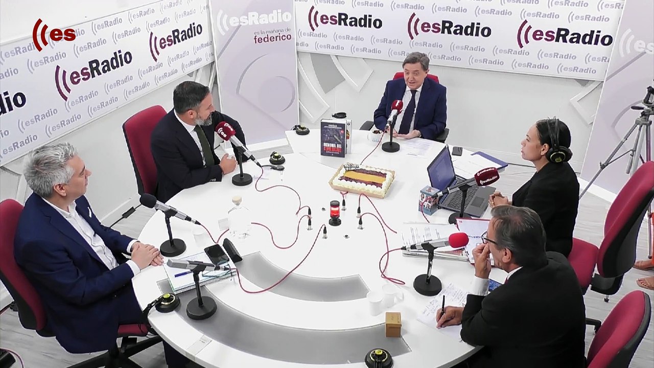 El silencio de Santiago Abascal al ser preguntado por Macarena Olona