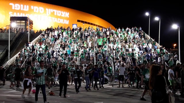 « On m’a offert beaucoup d’argent » : en Israël, les tickets se sont revendus à prix d’or avant le match PSG-Maccabi Haïfa