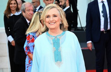 Hillary Clinton revela la historia detrás de su vestido de novia de una cadena de almacenes