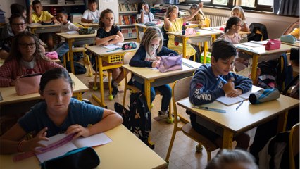 Oubliée pendant 8h dans un bus scolaire sans boire ni manger, une enfant de 3 ans traumatisée