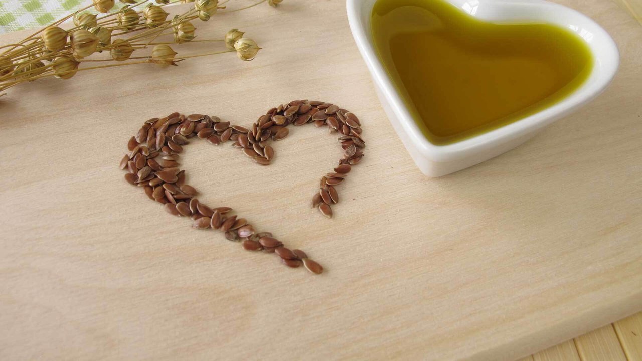 Gesunde Lebensmittel: Warum gilt Leinöl als so gesund?