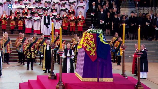 El féretro de Isabel II ya se encuentra en Westminster para su homenaje